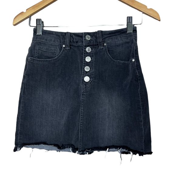 Pacsun Size 23 Denim Button Down Skirt Pockets Bohemian Raw Hem Black Washed - Picture 1 of 8